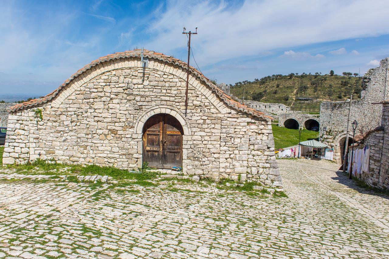 Hotel Kalaja Berat Kültér fotó